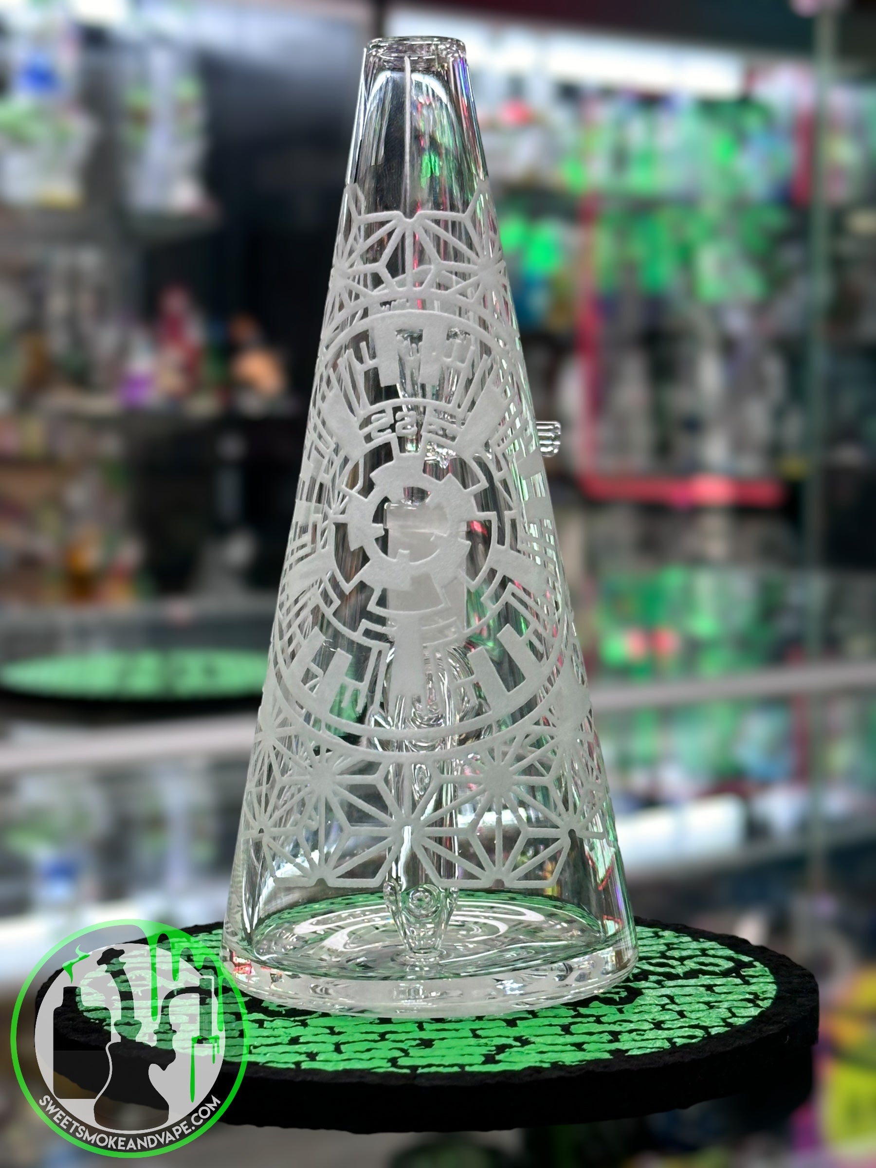 IC Glass - Mandala Engraved Rig 7"